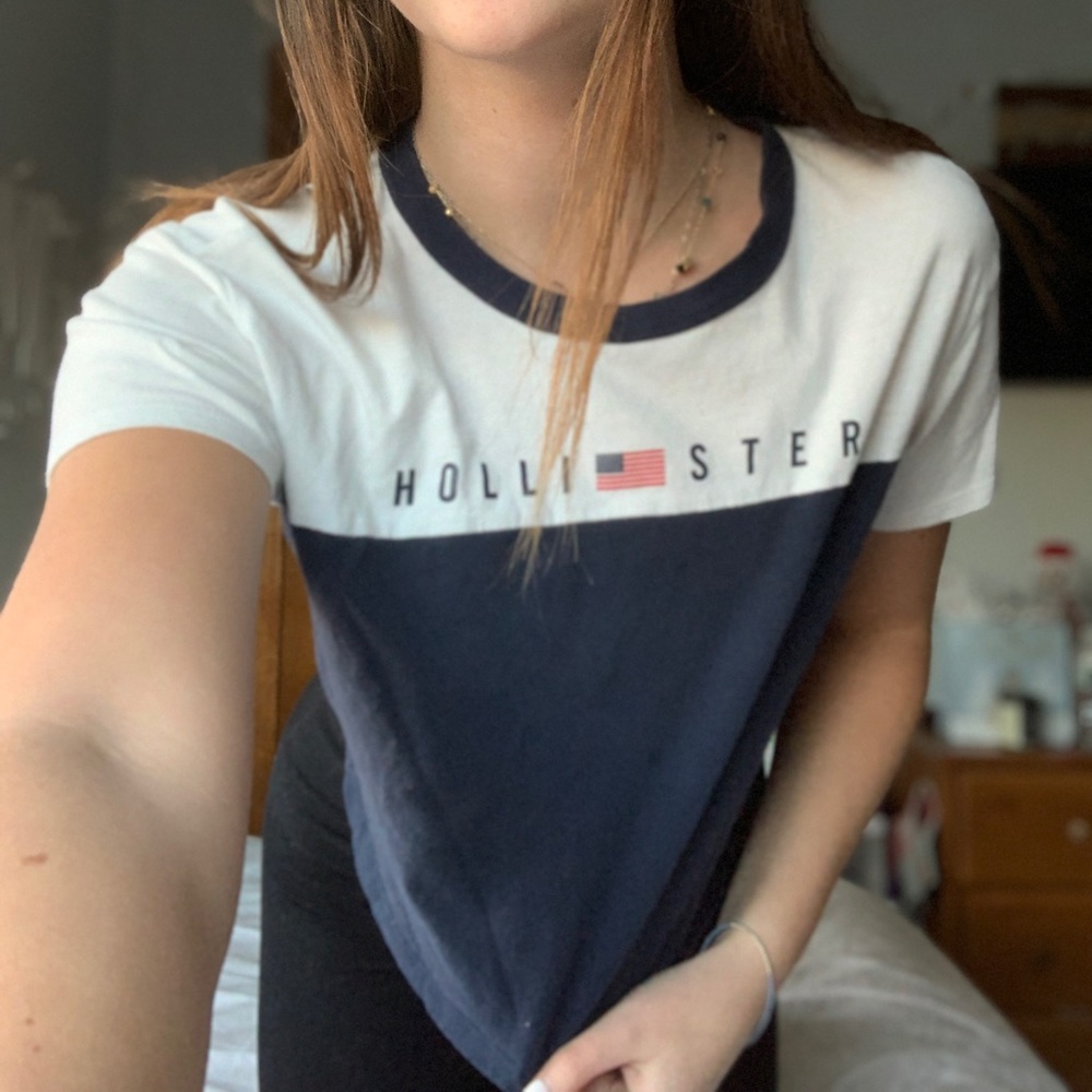 Hollister cropped easy t shirt